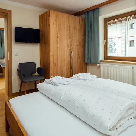 Naturhotel Feriengut Darrehof Отель Серфаус