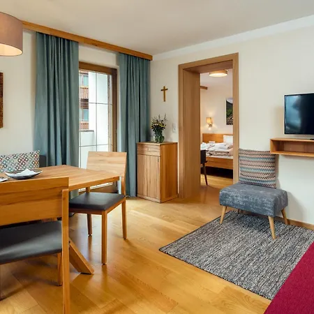 Naturhotel Feriengut Darrehof Отель Серфаус